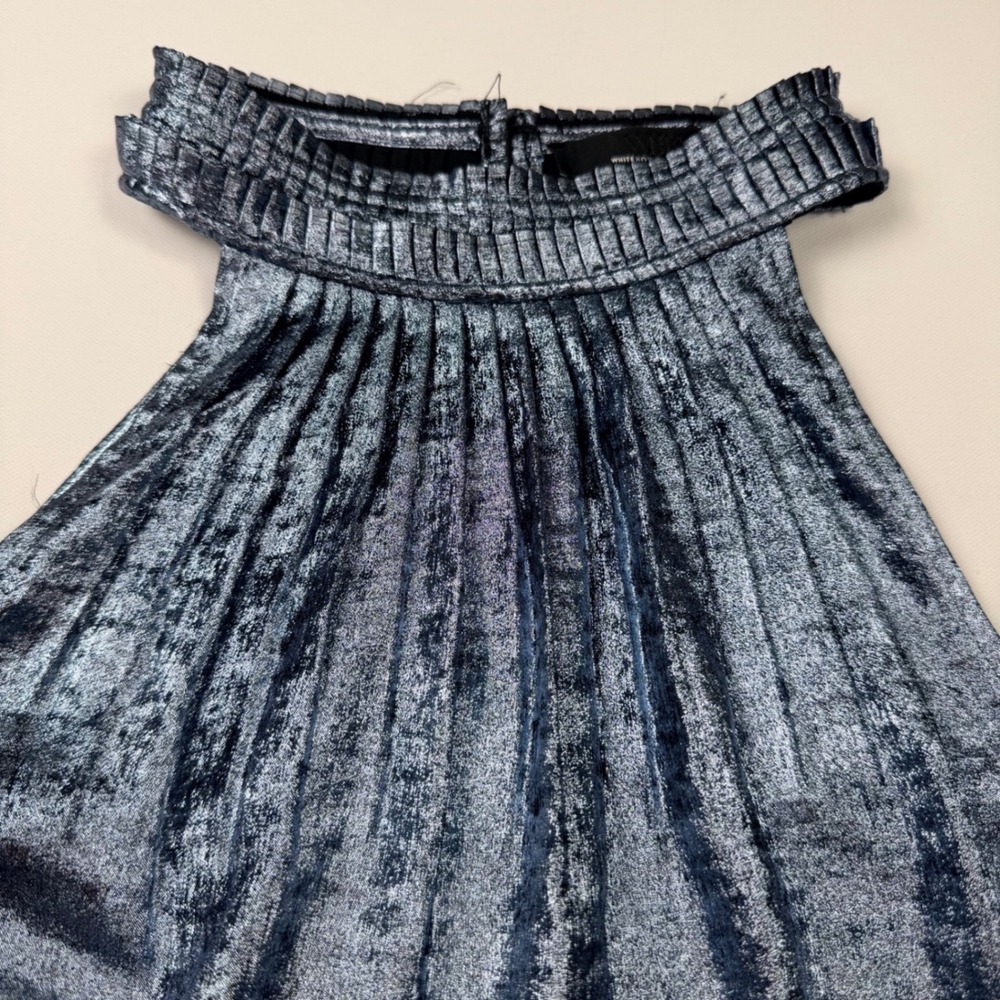 White House Black Market Halter Top Women 10 Silver‎ Excellent Metallic Pleated - Picture 2 of 10